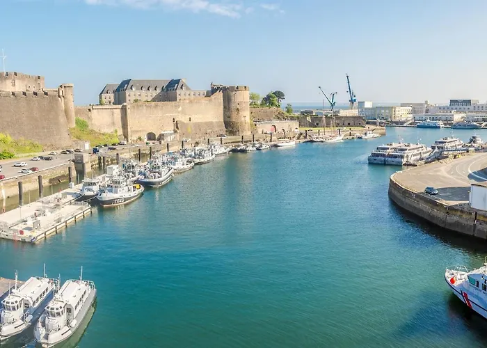 Confort Et Charme En Plein Brest, Vue Sur La Rade *